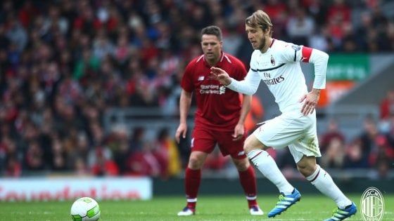 Liverpool-Milan 3-2, spettacolo tra vecchie glorie: decide Gerrard