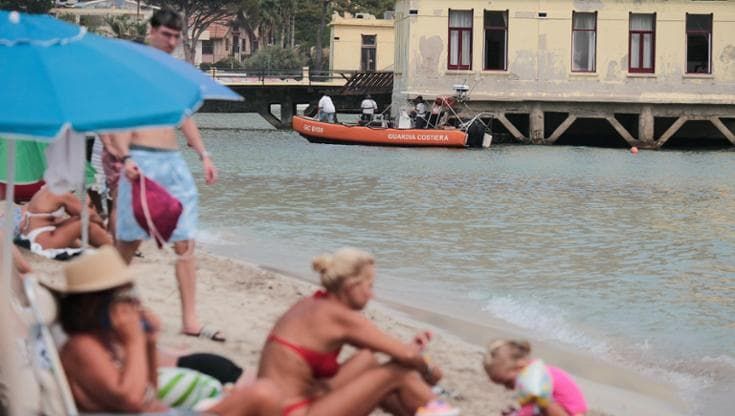 Mondello, l’inquinamento si sposta verso la zona del paese: nuovo divieto di balneazione