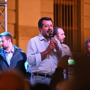 Danno del fascista a Salvini durante un comizio a Torino: denunciate per vilipendio
