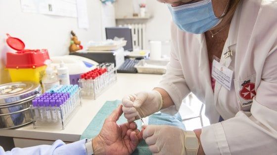 Coronavirus in Emilia-Romagna, contenuti i numeri di nuovi casi (56) e di decessi (13)