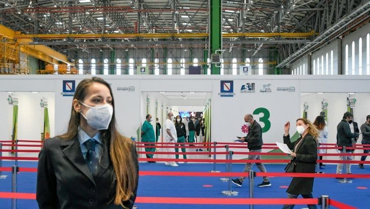 Vaccini, in Campania seconde dosi di Pfizer e Moderna dopo 30 giorni dalla prima