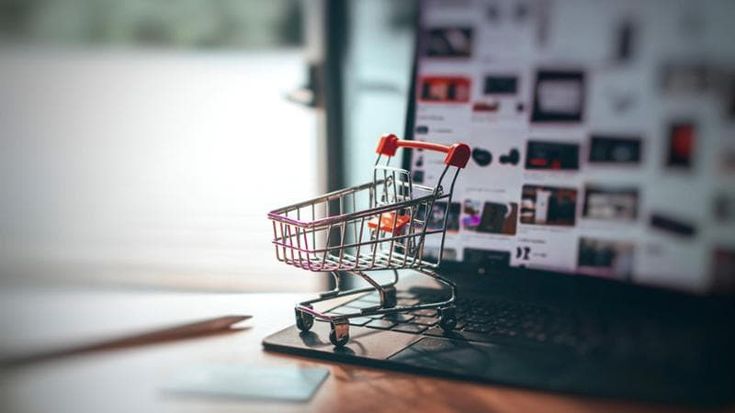 Black Friday: solo il 12% degli italiani considera l’impatto ambientale degli acquisti