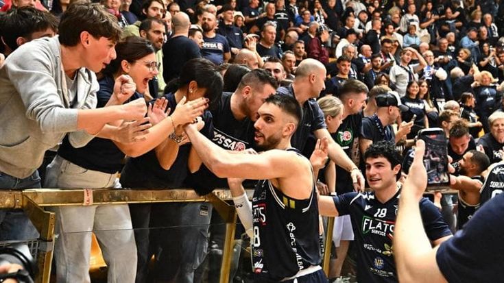 La Fortitudo va a Livorno per una sfida al vertice: trasferta vietata ai tifosi