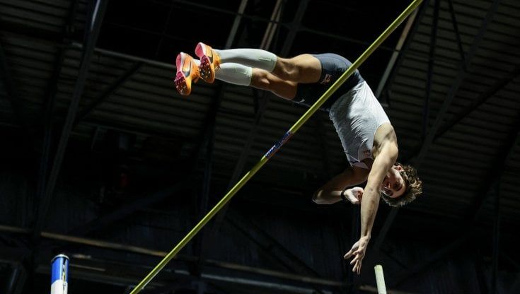 Duplantis stupisce ancora: sale a 6,22 e migliora il suo record del mondo nel salto con l'asta