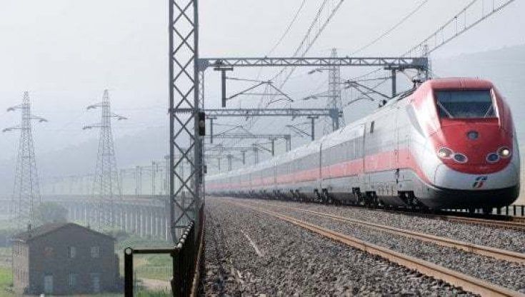  Uomo travolto da treno nel Casertano, circolazione interrotta