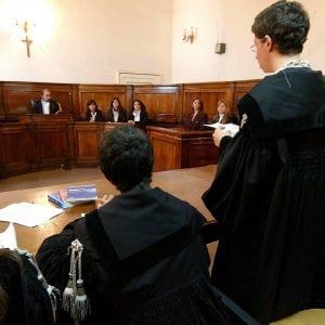 Bologna, avvocati contro giudici per un errore di procedura