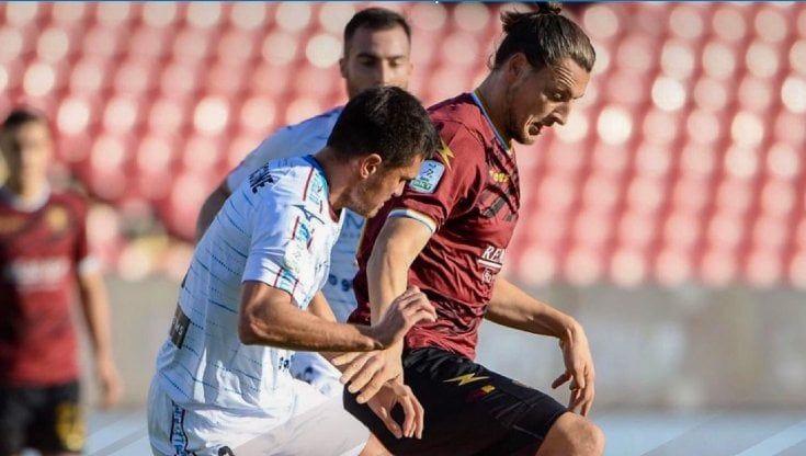 Serie B, Salernitana e Spal non tradiscono. Il Frosinone ribalta il Chievo