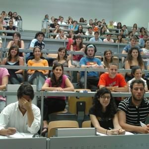 Rapporto Almalaurea 2014 sull'occupazione dei laureati: "Crisi si sentirà a lungo"