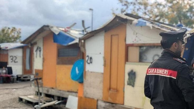 Si fingono carabinieri e rapinano Rolex e Cartier al campo rom: arrestati due agenti dei Parioli