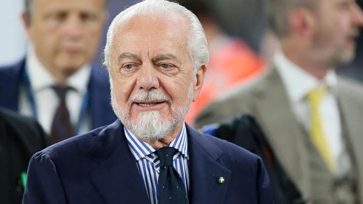 Plusvalenze Napoli, De Laurentiis a processo per Osimhen e Manolas