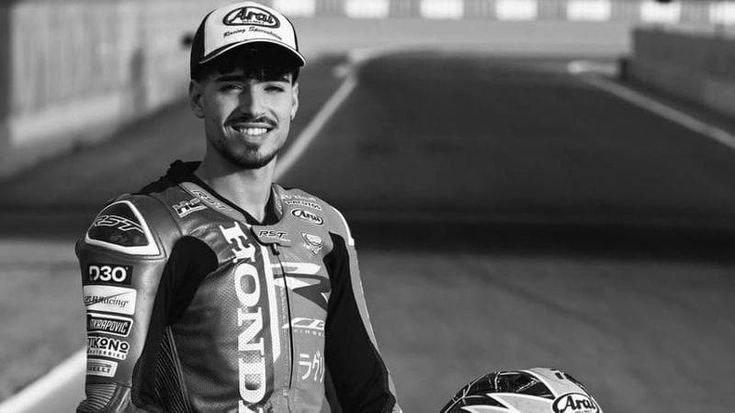 Borja Gomez, morto in un incidente in pista a Magny-Cours il pilota spagnolo: aveva 20 anni