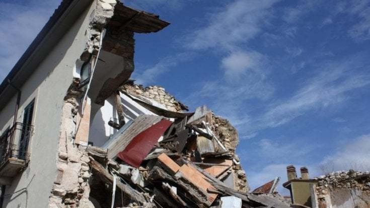 Terremoto dell'Aquila,  il giuidice della sentenza shock ribalta la decisione per altre vittime dello stesso palazzo 