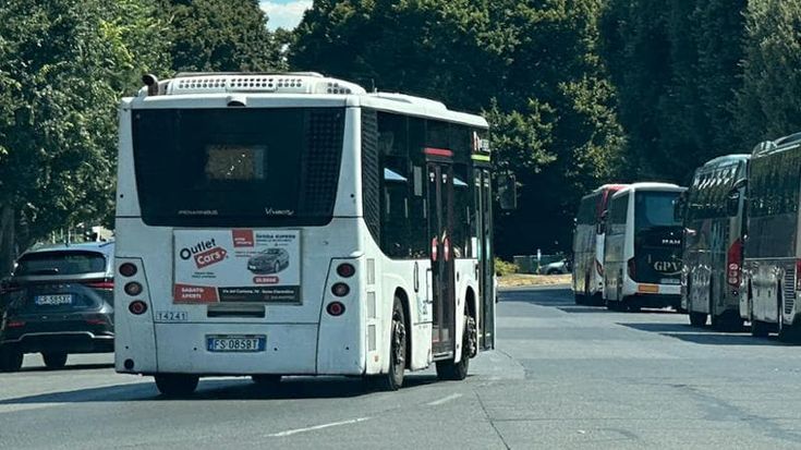 Antonio, ex conducente di bus: “Troppo stress, guiderò i pullman turistici”