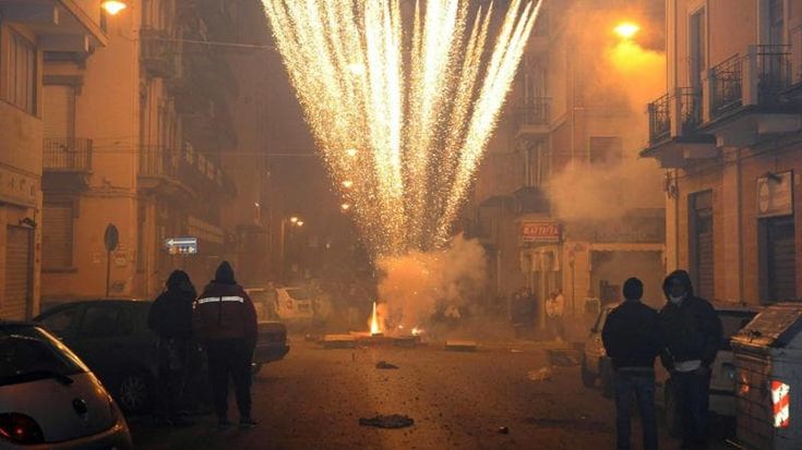 L’ordinanza per il 31 dicembre: vietate le bevande nel vetro e i botti, controlli potenziati in tutta la città