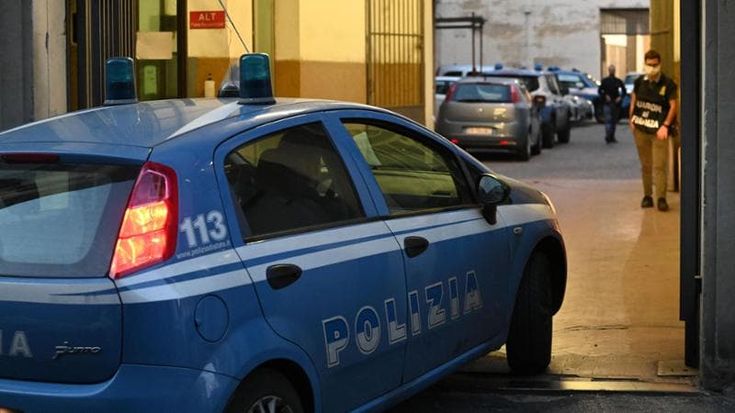 Stupro di Halloween a Firenze, c’è un sospettato. Una traccia dai video del locale