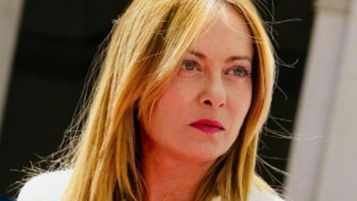 Meloni esclude l’ipotesi di rimpasto a settembre. Vannacci? “Favorisce la sinistra”