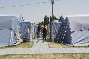 Sisma, i campi si svuotano<br />Chi pu&ograve; fugge dalle tendopoli