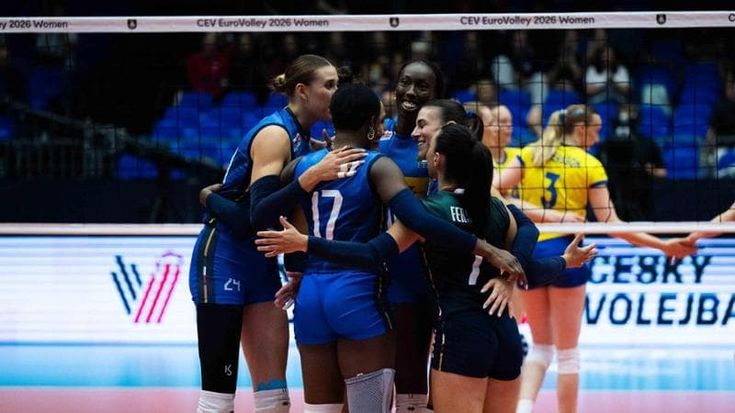 Europei di volley, l’Italia soffre ma batte 3-1 la Svezia: a Istanbul per le finali