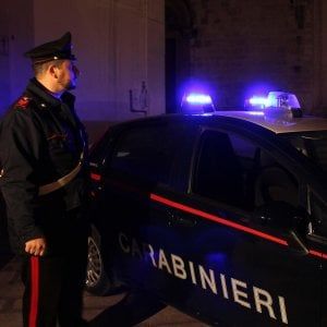 Minaccia la compagna con una pistola, arrestato a Piacenza