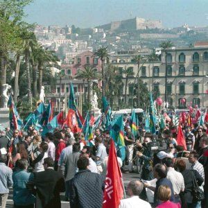Occupazione, l'Italia recupera posti di lavoro ma resta in coda alla Ue
