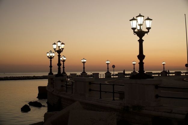 La luce di Bari nelle foto sul nostro canale Instagram