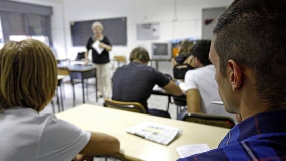 Rimini, studente picchiato e insultato dai bulli: rene lesionato per le botte