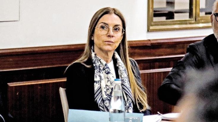 Caso Farfalle Desio, le accuse a Maccarani: "Insulti, pesate nude e pressioni sul cibo"