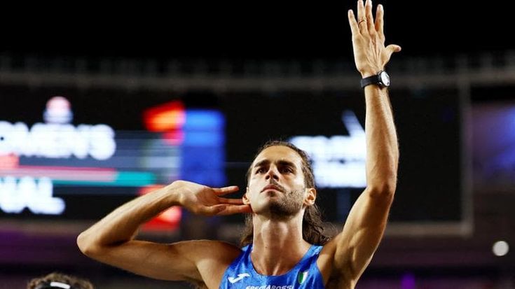 Mondiali di atletica, Tamberi d’oro nel salto in alto. “Mi sento un umano che ha battuto i supereroi”