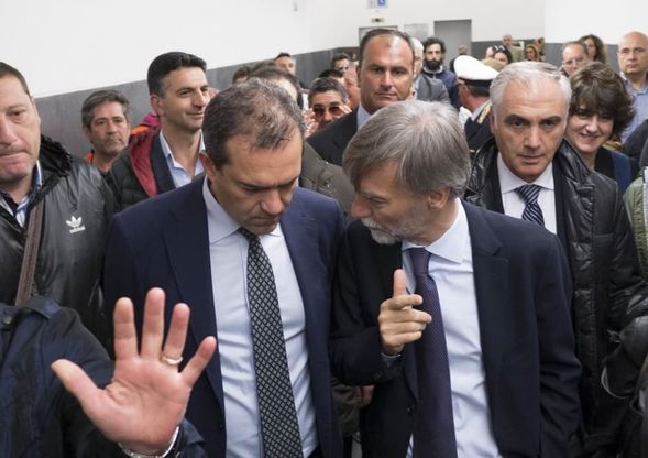 Napoli, l'omaggio a Falcone e Borsellino di Delrio e de Magistris