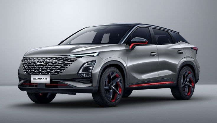 Omoda 5, ecco il Suv del colosso Chery che arriva dalla Cina. Ma è a benzina