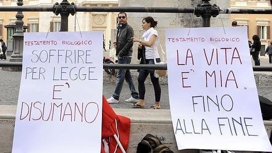 Biotestamento, accelerazione al Senato: subito in aula. Alfano: "Ap vedrà il merito. No a eutanasia"