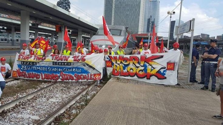 Porta Garibaldi, bloccato il Tgv per Parigi: "Solidarietà con le lotte in Francia"
