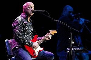 Knopfler alle Capannelleper quarant'anni di rock