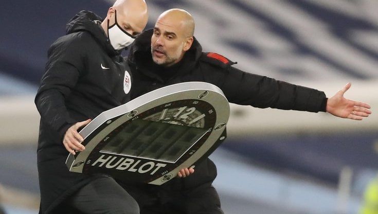 Calcio, l'Ifab conferma le 5 sostituzioni per un altro anno. E fino al luglio 2022 per le coppe
