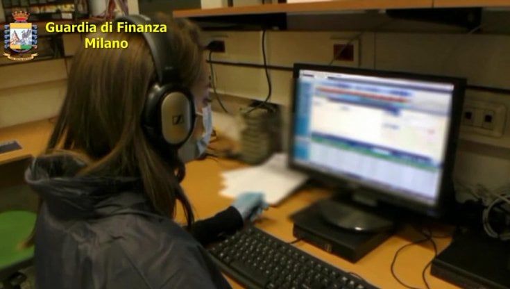Milano, tangenti su protesi dentali: soldi per la corruzione nascosti nel mappamondo, tre arresti 