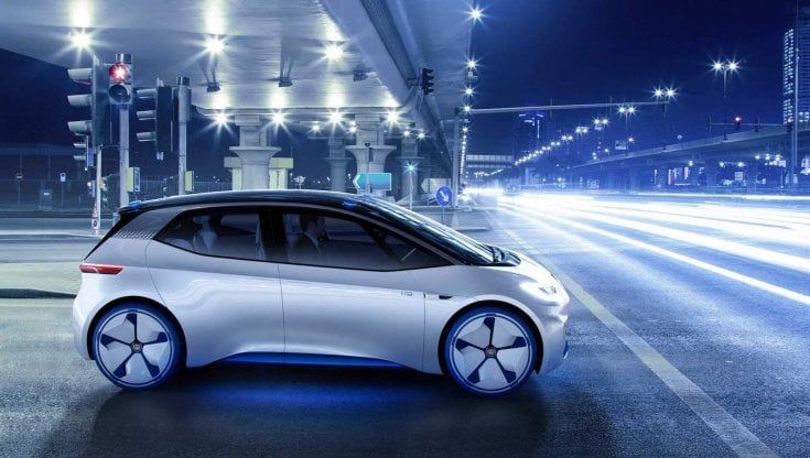 Ecco a chi conviene il passaggio rapido all'auto elettrica