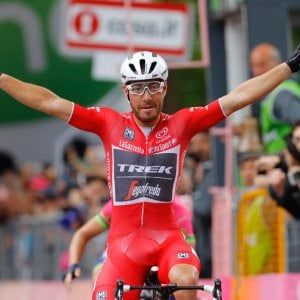 Ciclismo, campionato italiano: Nizzolo conquista maglia tricolore, battuto Brambilla in volata