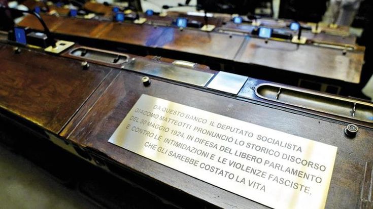 Alla Camera targa per Matteotti, banchi vuoti nella maggioranza
