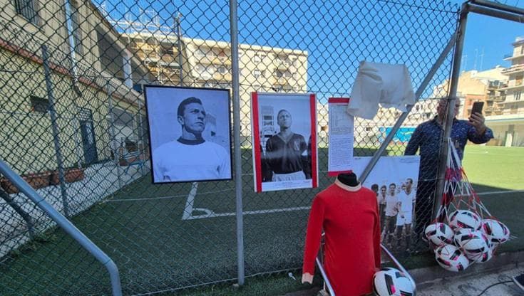 Biagio Catalano, il campetto del Redentore in cui ha debutatto intitolato del calciatore del Bari
