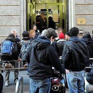 Brindisi, studente ha un malore in classe: prof gli salva la vita con un massaggio cardiaco