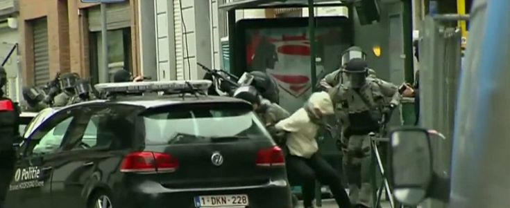 Salah Abdeslam collabora: "Volevo farmi saltare allo Stade de France". "No all'estradizione"