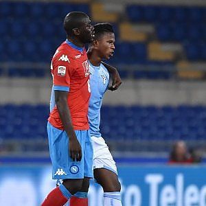 Lazio, Keita abbraccia Koulibaly: ma arrivano anche le critiche