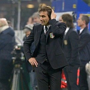 Nazionale, Conte vola basso. E' un'Italia ancora piccola
