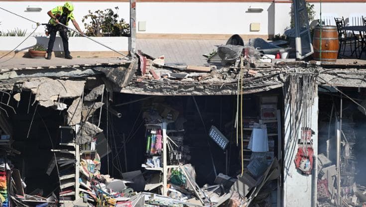 Sgomberate le macerie del crollo di Messina ma gli ultimi due corpi ancora non si trovano