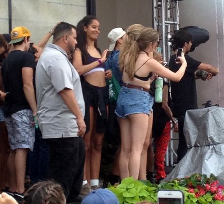 Malia Obama a Lollapalooza: top e rock per la figlia del presidente 