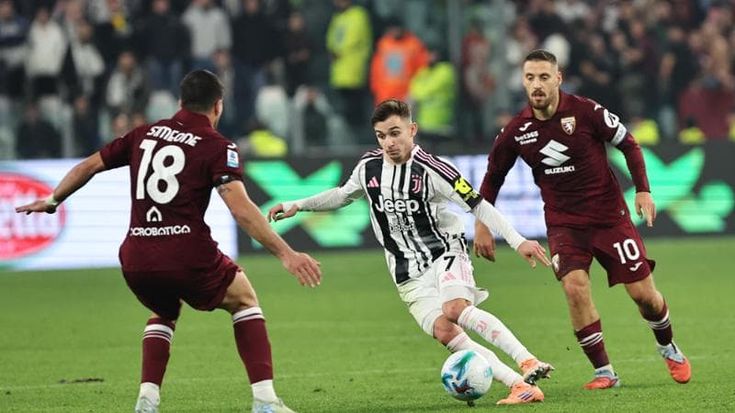 “Bianconero? No grazie”. Il Torino vieta maglie e sciarpe della Juventus, scoppia la polemica