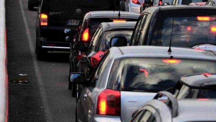 Lavori non programmati, traffico in tilt a Firenze. La rabbia degli automobilisti