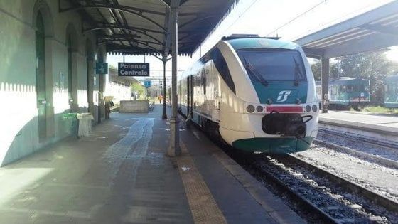 Potenza, entro il 2023 l'elettrificazione della linea ferroviaria di collegamento con Foggia