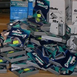 Pavone Canavese, ruba lamette da barba per quasi 400 euro