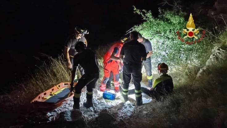 Trovato privo di sensi nelle campagne di Matera un 26enne che era scomparso: non è grave